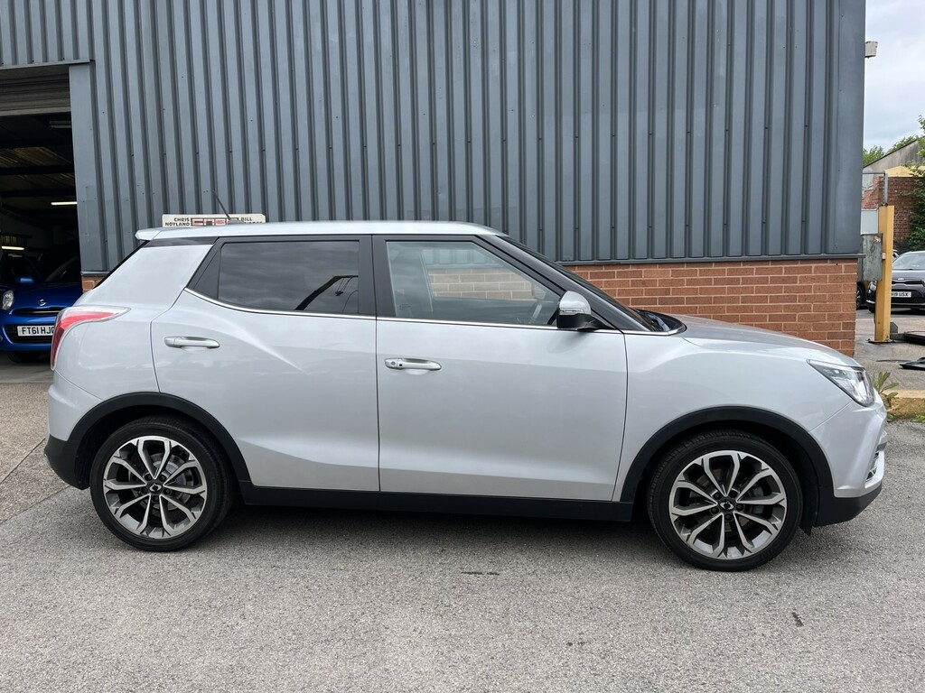 SsangYong Tivoli 1.6 E-xgi Ultimate 2019 MV19VPE Silver #2