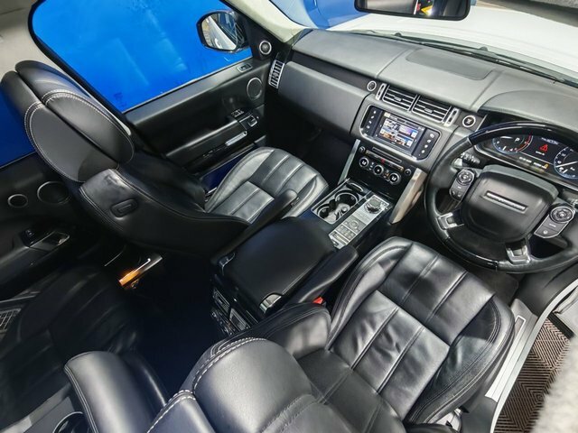 Land Rover Range Rover Td V6 Suv MC65EZF White #2