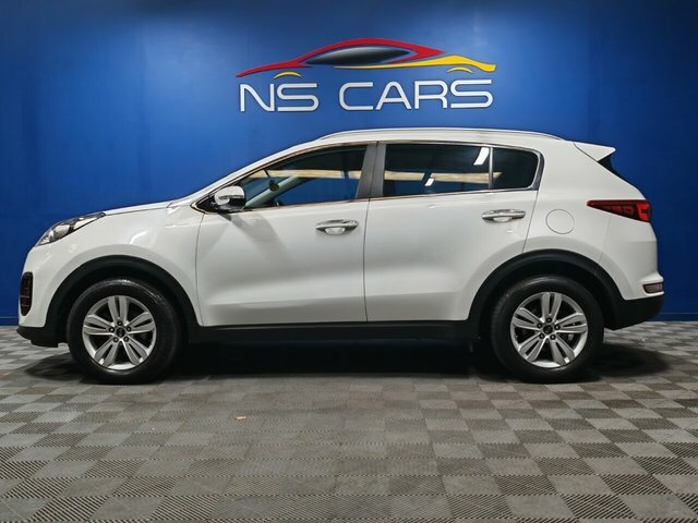 Kia Sportage Crdi 2 Suv FD66ZZP White #3