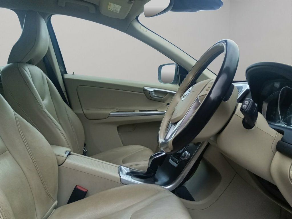 Volvo XC60 2.0 D4 Se Lux Nav Suv Euro 6 Ss CY16SJU Grey #4
