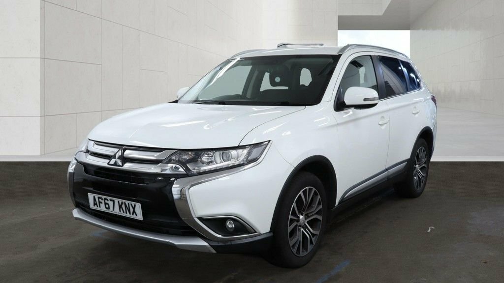 Mitsubishi Outlander 2.2 Di-d 3 Suv 4Wd Euro 6 147 Ps White #4