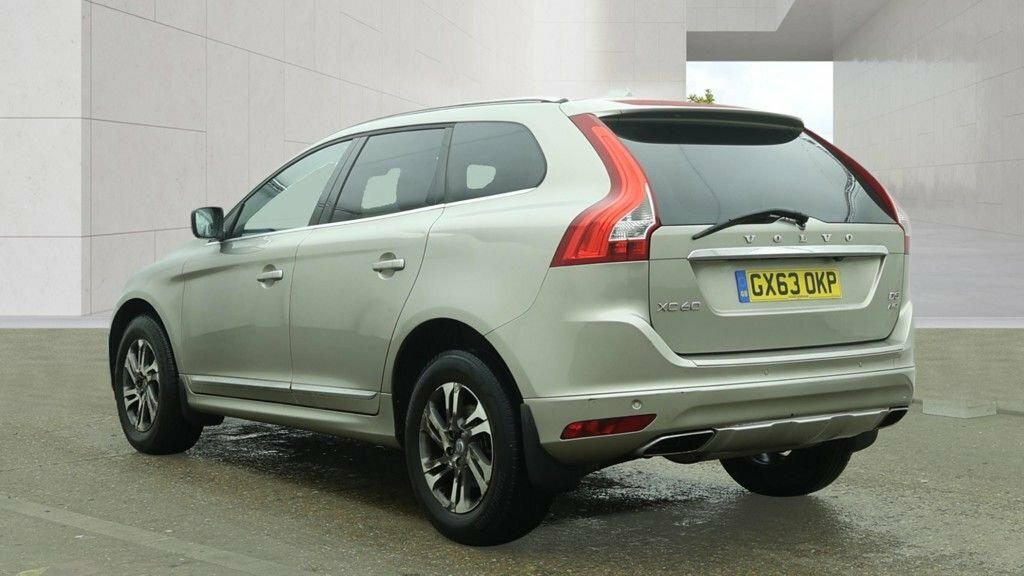 Volvo XC60 2.4 D5 Se Lux Nav Suv Geartronic Awd Eu GX63OKP Gold #2