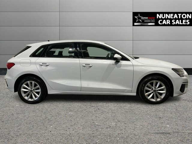 Audi A3 1.5 Tfsi 35 Technik Sportback Eu CU72UFW White #2