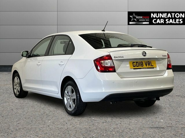 Skoda Rapid 1.4 Tsi Se Hatchback Dsg Euro 6 Ss White #5