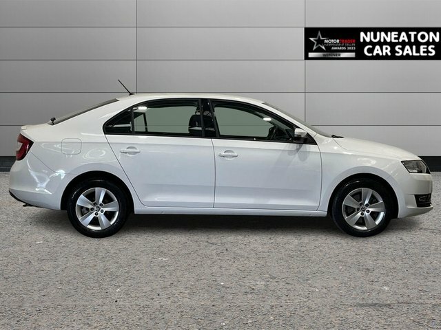 Skoda Rapid 1.4 Tsi Se Hatchback Dsg Euro 6 Ss White #2