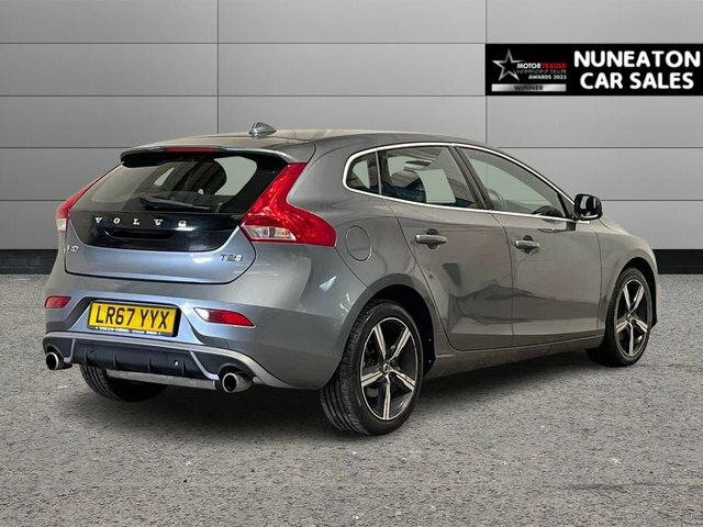 Volvo V40 2.0 T2 R-design Hatchback Euro 6 LR67YYX Grey #3