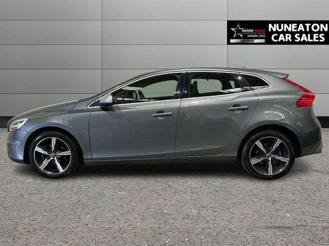 Volvo V40 2.0 T2 R-design Hatchback Euro 6 LR67YYX Grey #6