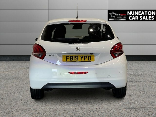 Peugeot 208 1.2 Puretech Tech Edition Hatchback Man FB19YPD White #4