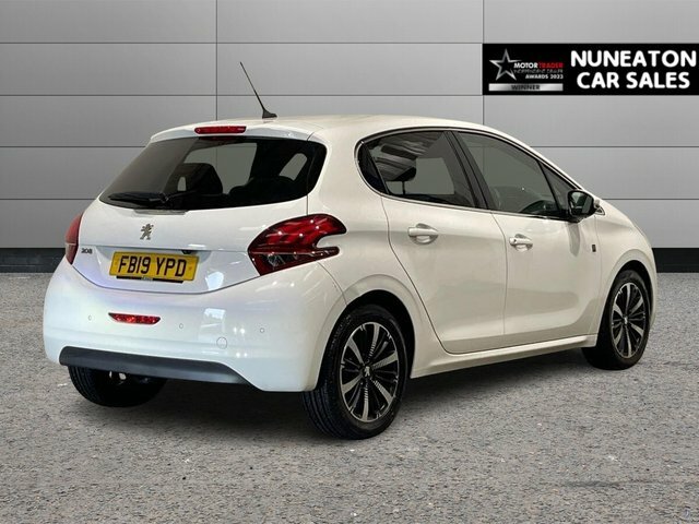 Peugeot 208 1.2 Puretech Tech Edition Hatchback Man FB19YPD White #3