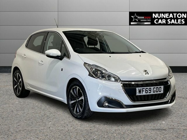 Peugeot 208 1.2 Puretech Tech Edition Hatchback Man White