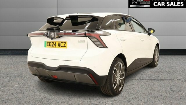 MG MG4 64Kwh Trophy Long Range Hatchback Aut EO24ACZ White #3