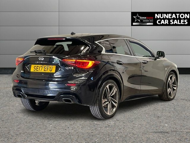 Infiniti Q30 2.0T Sport Hatchback Dct Awd Euro 6 S Black #3
