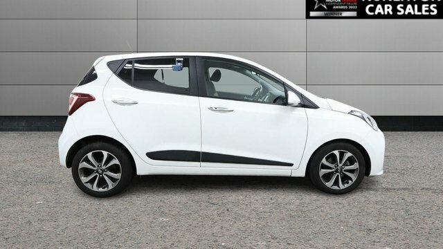 Hyundai I10 1.2 Premium Se Hatchback Euro 6 MA68MUE White #2