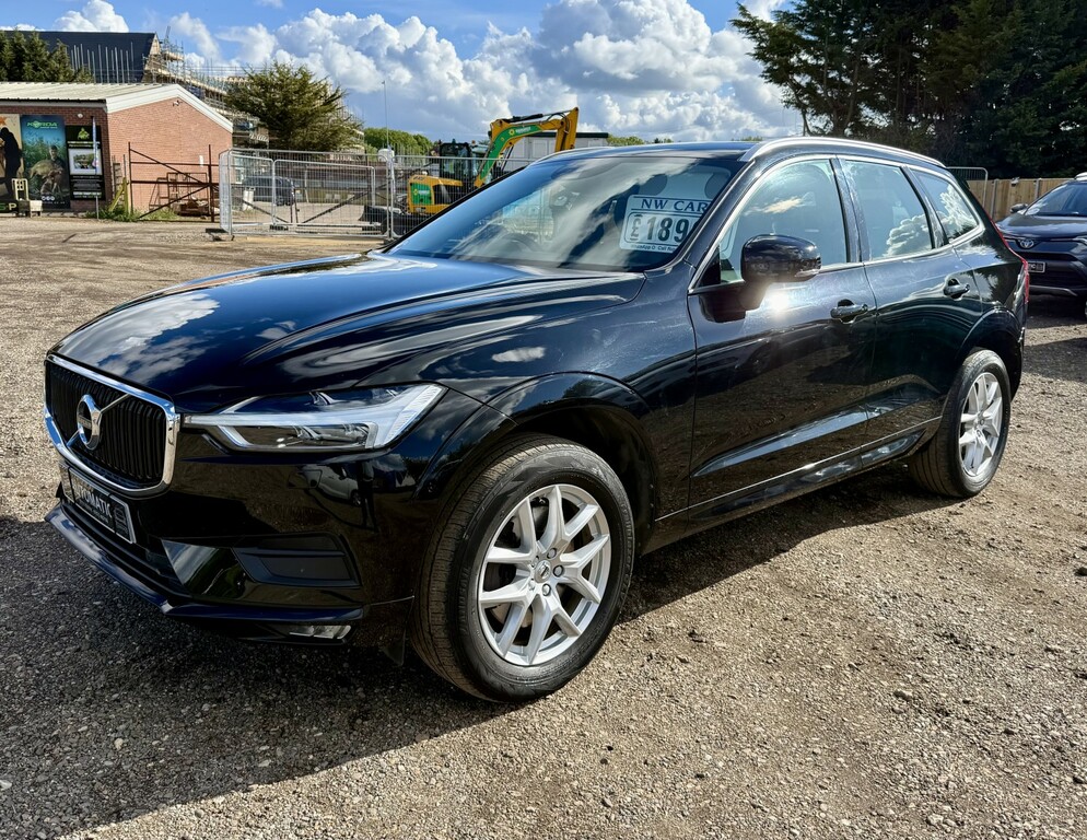 Volvo XC60 2.0 Momentum Pro T5 Awd 2019 FJ19SZP Black #3
