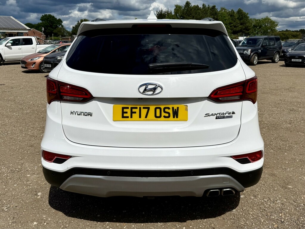 Hyundai Santa Fe 2.2 Santa Fe 7-St 2.2 Prm Bd At My16 2017 White #6