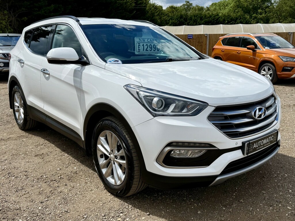 Hyundai Santa Fe 2.2 Santa Fe 7-St 2.2 Prm Bd At My16 2017 White