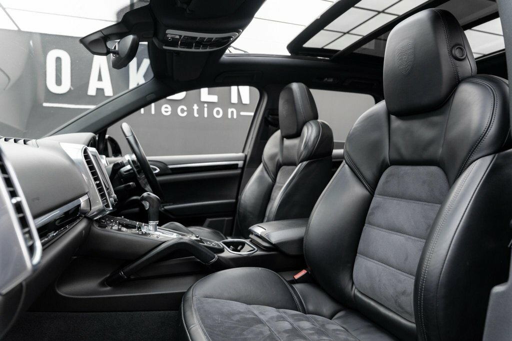 Porsche Cayenne 3.0 Td V6 Platinum Edition Tiptronics 4Wd Euro 6 RF67NXX Black #2