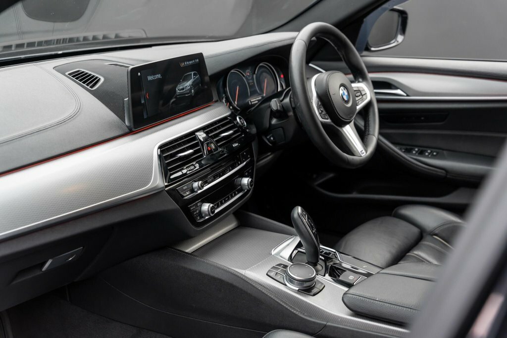 BMW 5 Series 2.0 520D M Sport Touring Euro 6 Ss YR18HWJ #3