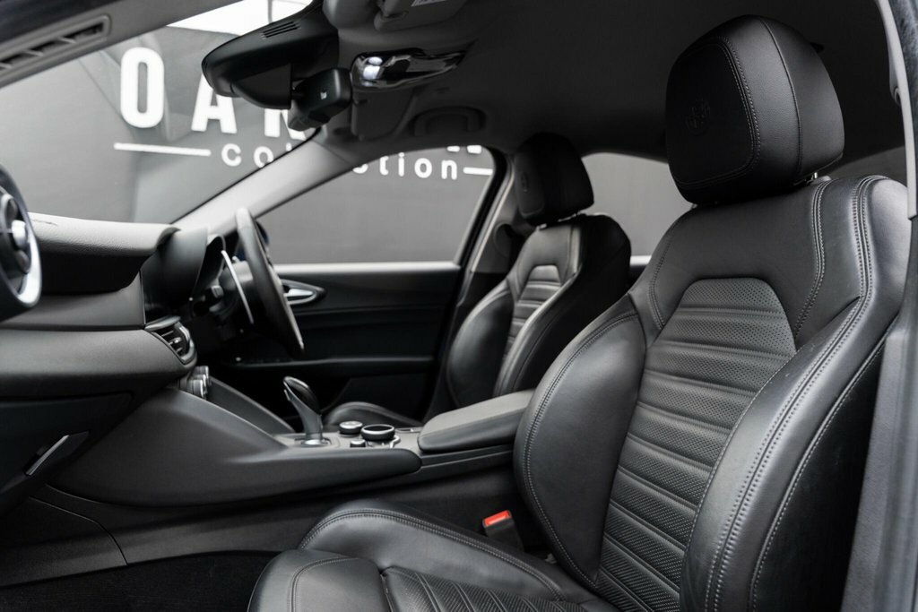 Alfa Romeo Giulia 2.0T Veloce Euro 6 Ss BA19XAR  #2