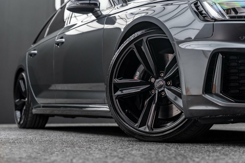 Audi RS4 Avant Sport Edition Black #27