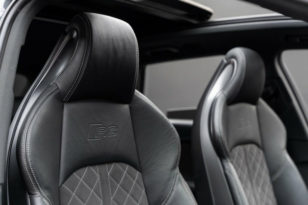 Audi RS4 Avant Sport Edition Black #30