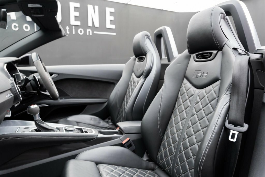 Audi TT RS 2.5 Tfsi Roadster S Tronic Quattro Euro Black #2