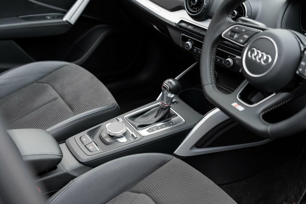Audi SQ2 2020 20 2.0  #17