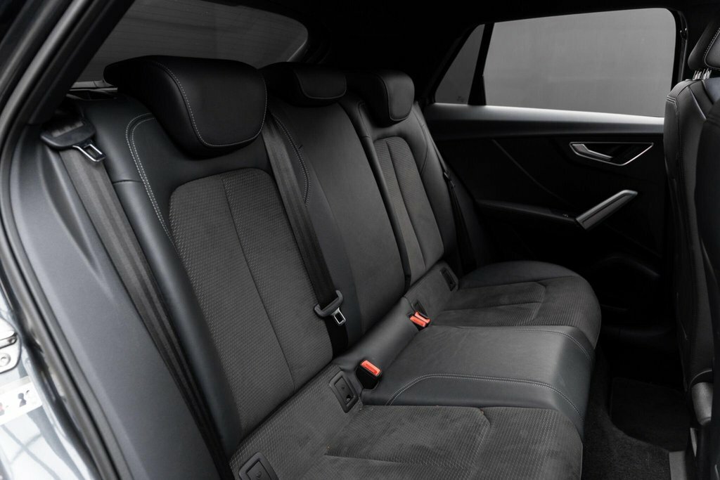 Audi SQ2 2020 20 2.0  #25