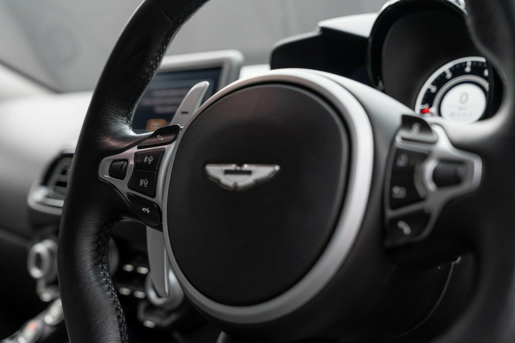Aston Martin Vantage V8 Silver #25
