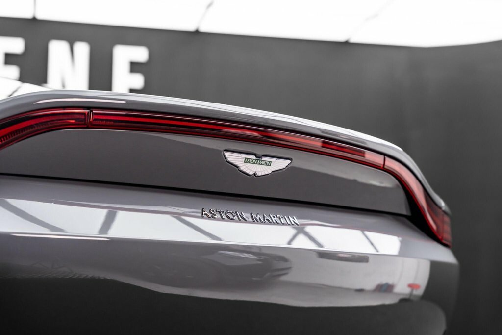 Aston Martin Vantage V8 Silver #28