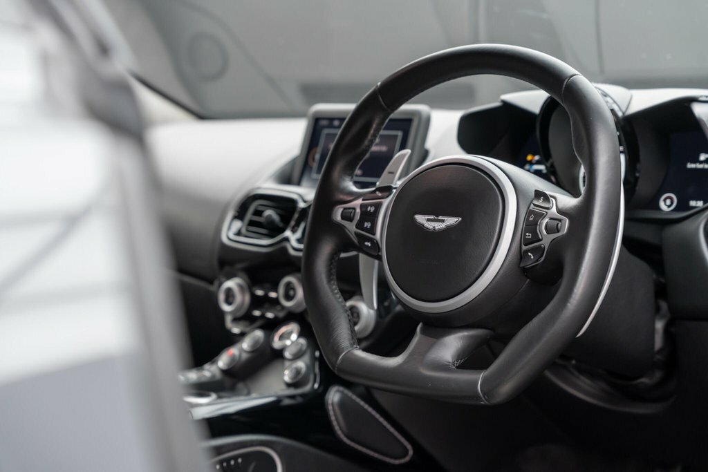 Aston Martin Vantage V8 Silver #32