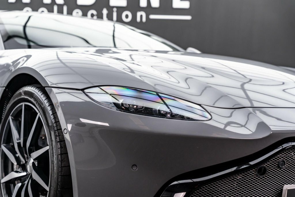 Aston Martin Vantage V8 Silver #37