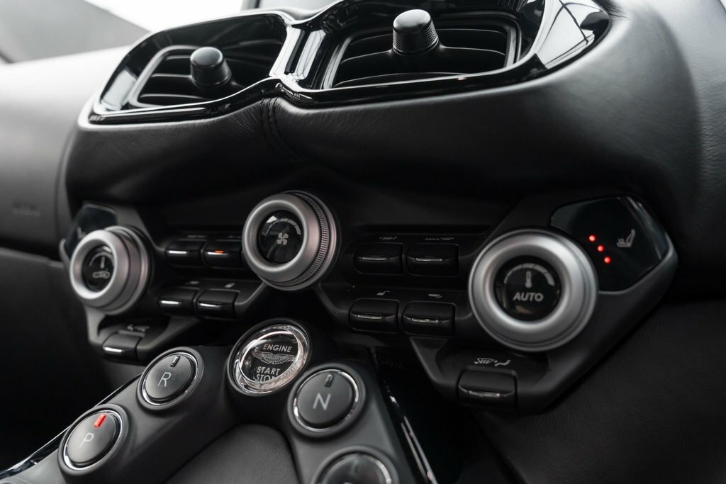 Aston Martin Vantage V8 Silver #19