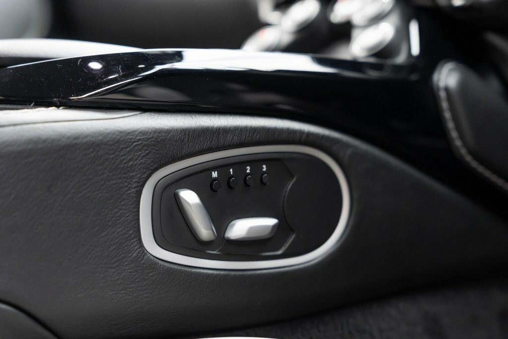 Aston Martin Vantage V8 Silver #7