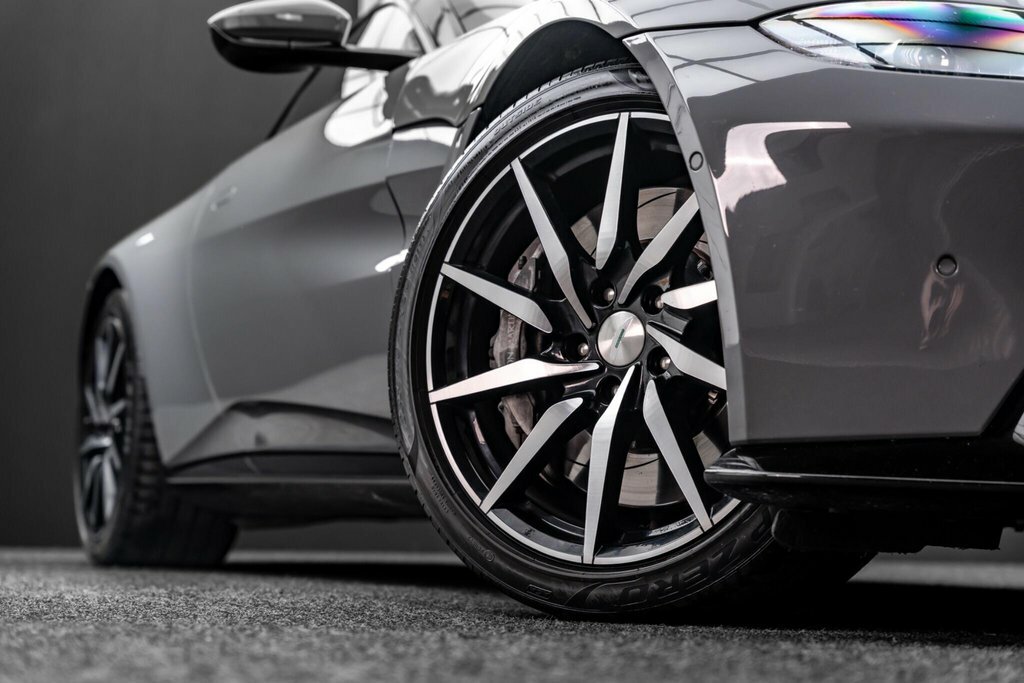Aston Martin Vantage V8 Silver #26