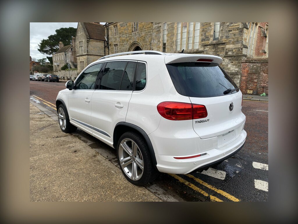 Volkswagen Tiguan 2.0 Tsi R-line Suv 4Wd Euro 4 200 White #2