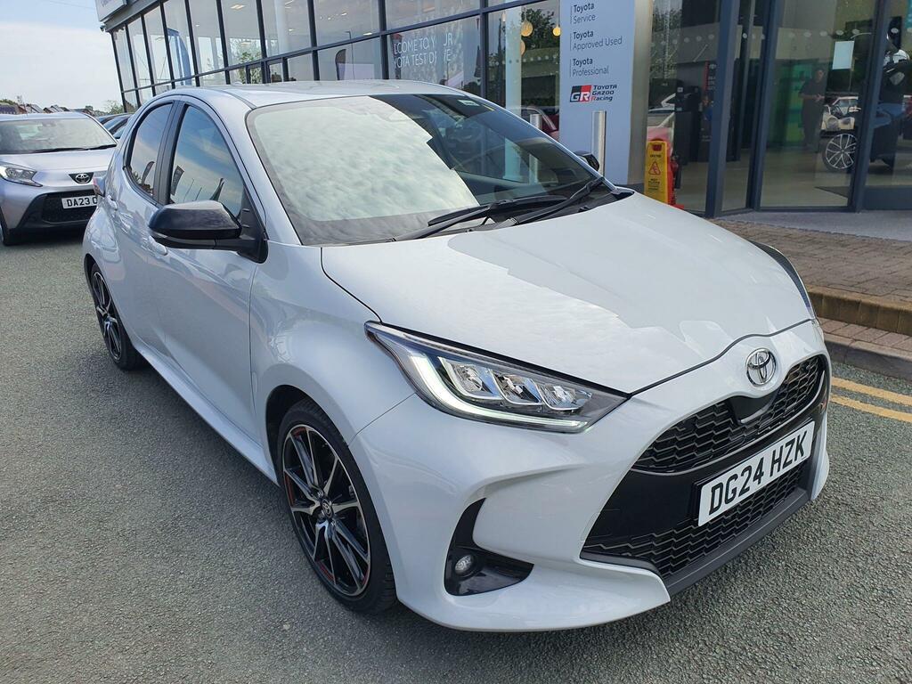 Toyota Yaris 1.5 Hybrid 130 Gr Sport Cvt Grey