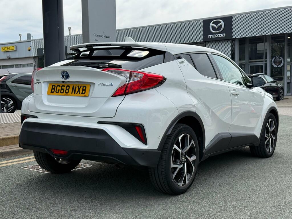 Toyota C-Hr 1.8 Hybrid Design Cvt White #3