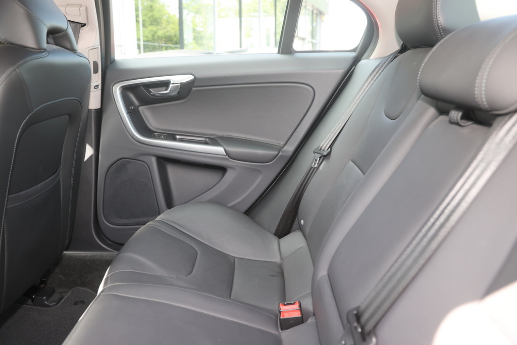 Volvo S60 T4 190 Se Lux Nav Geartronic Silver #6