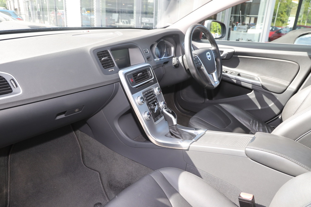 Volvo S60 T4 190 Se Lux Nav Geartronic Silver #2