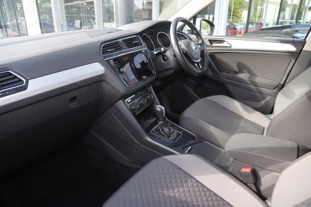 Volkswagen Tiguan 2.0 Tdi 150 Match Dsg MT20NBM White #2