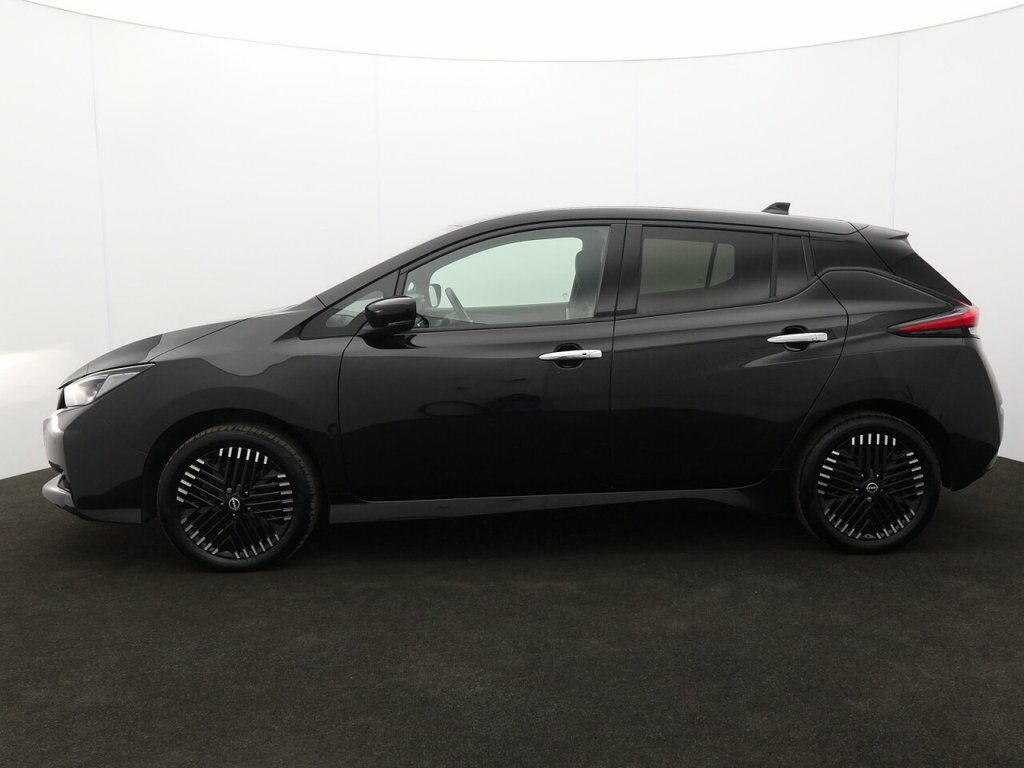Nissan Leaf Hatchback NU72XFP Black #4