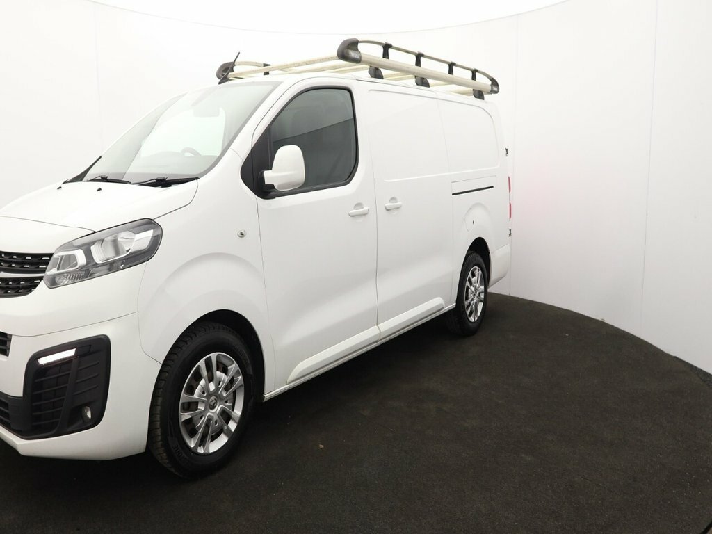 Vauxhall Vivaro 2L Sportive DT21VGU White #3