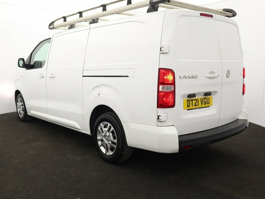 Vauxhall Vivaro 2L Sportive DT21VGU White #5