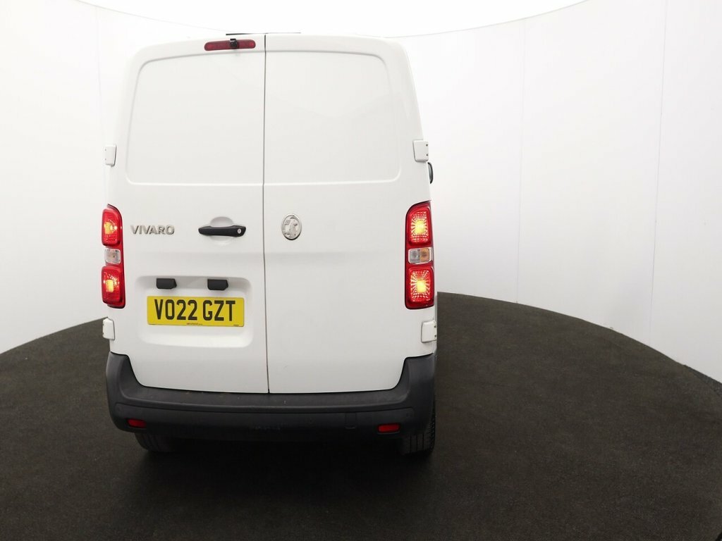 Vauxhall Vivaro 1.5L Dynamic 6Dr VO22GZT White #6