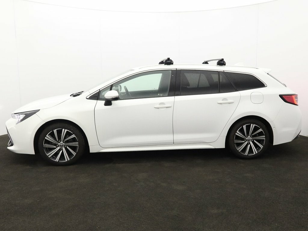 Toyota Corolla 2L Design FG71ENH White #4