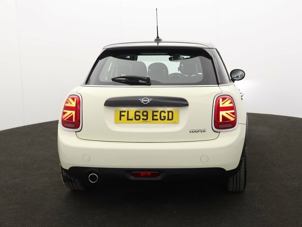 Mini Hatch 1.5L Cooper Classic FL69EGD White #6