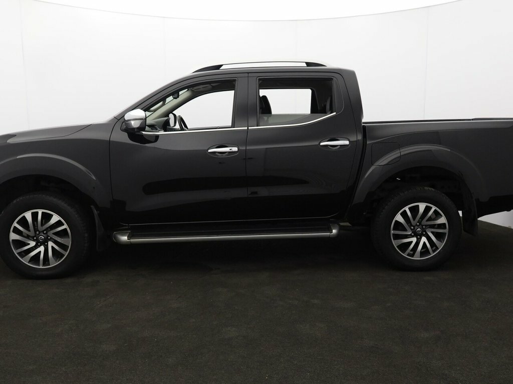 Nissan Navara 2L Tekna BJ68ZNC Black #4