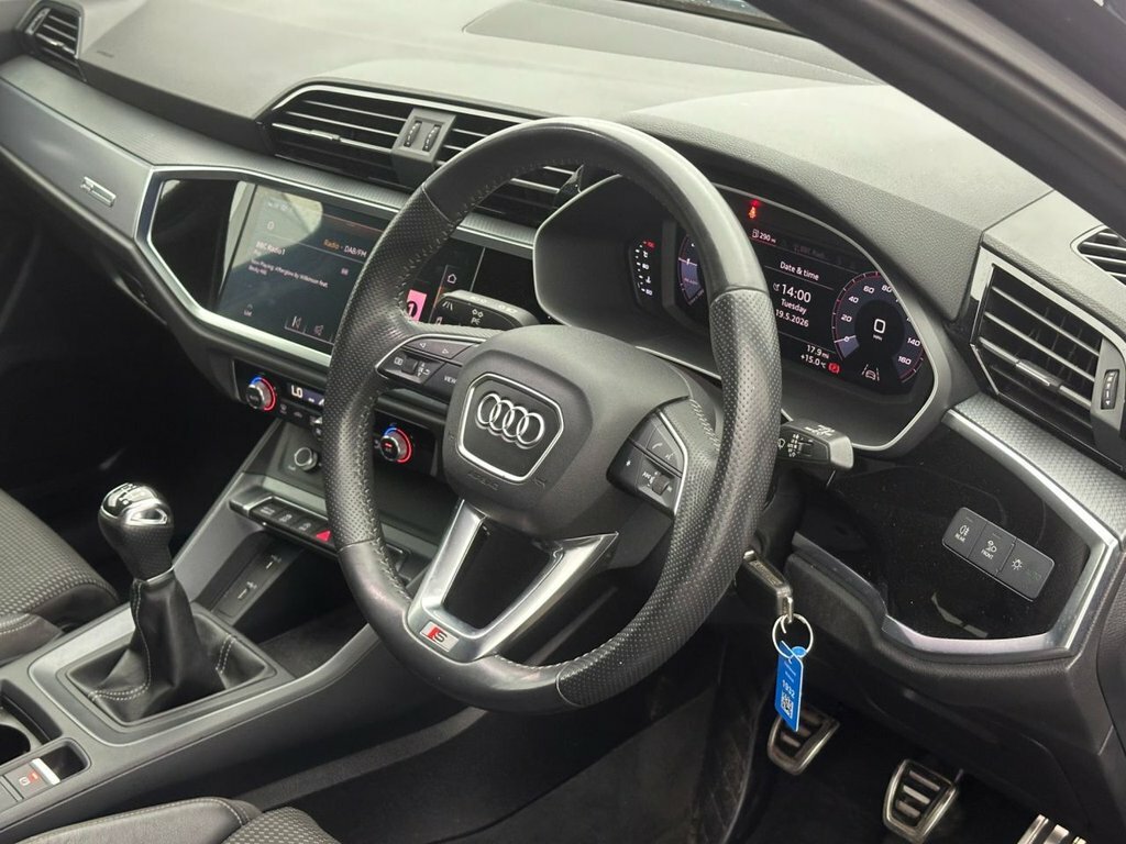 Audi Q3 1.5L S Line Grey #5