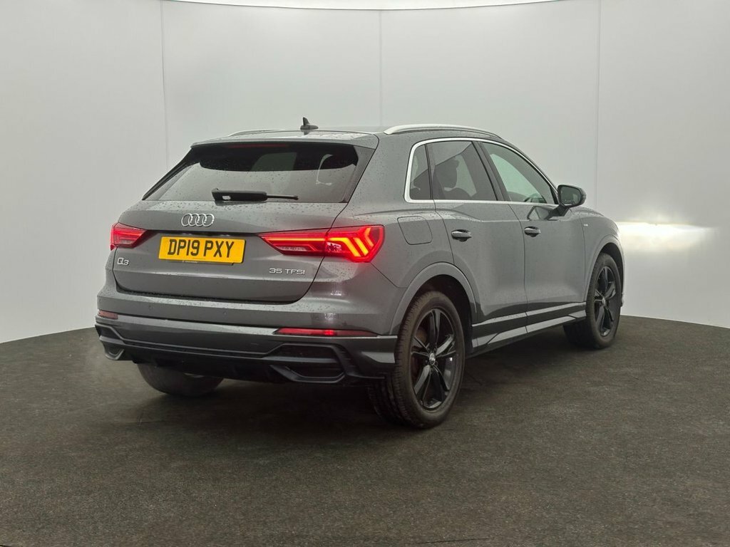 Audi Q3 1.5L S Line Grey #4